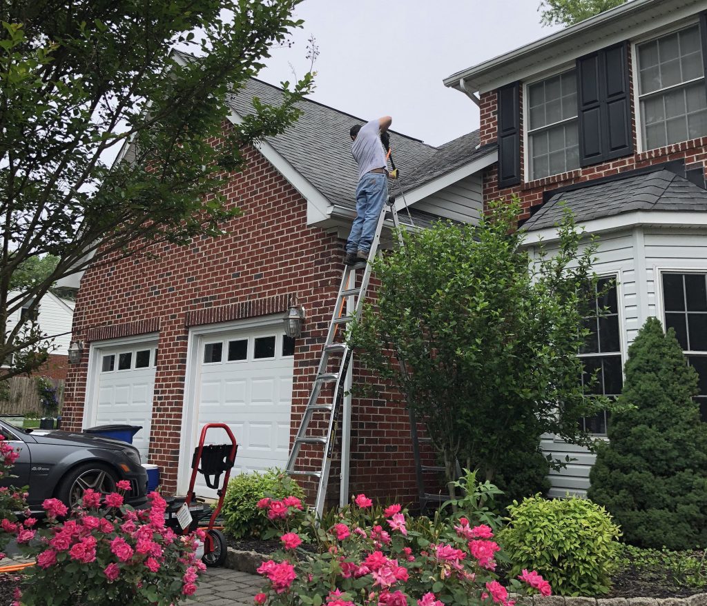 Professional Gutter Cleaner