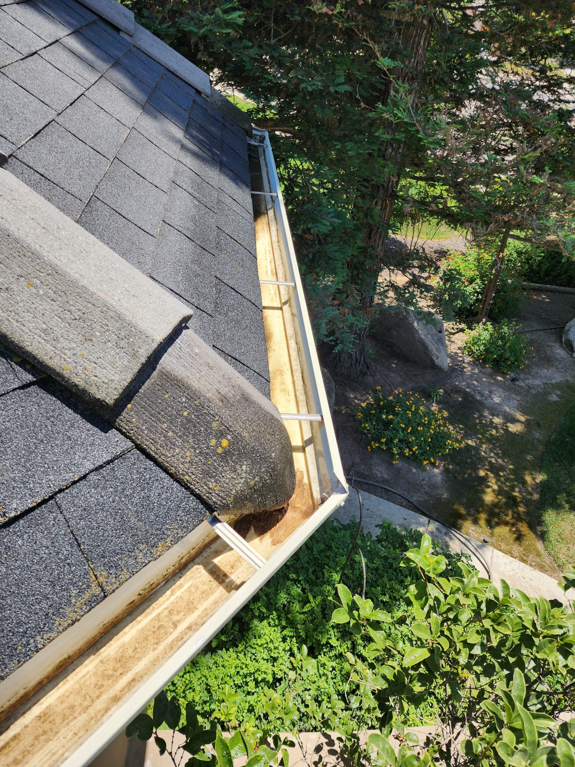 Best Gutter Cleaning Service for Mary in Columbus OH