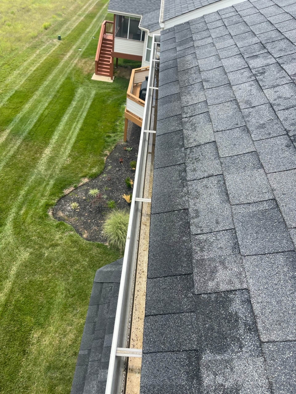 Toms River Gutter Cleaning in Doris home.