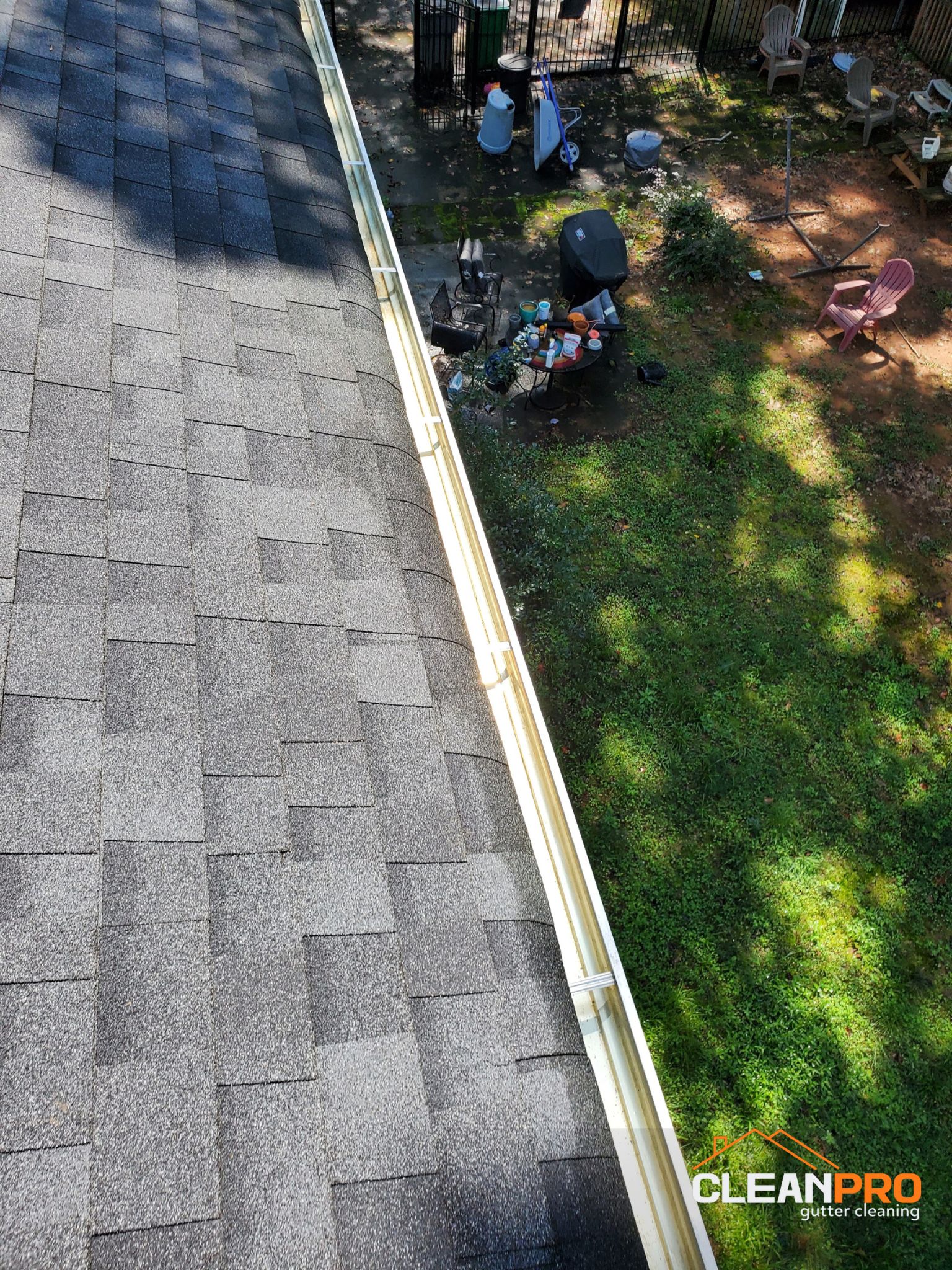 Gutter Cleaning in Overland Park for Gary Home
