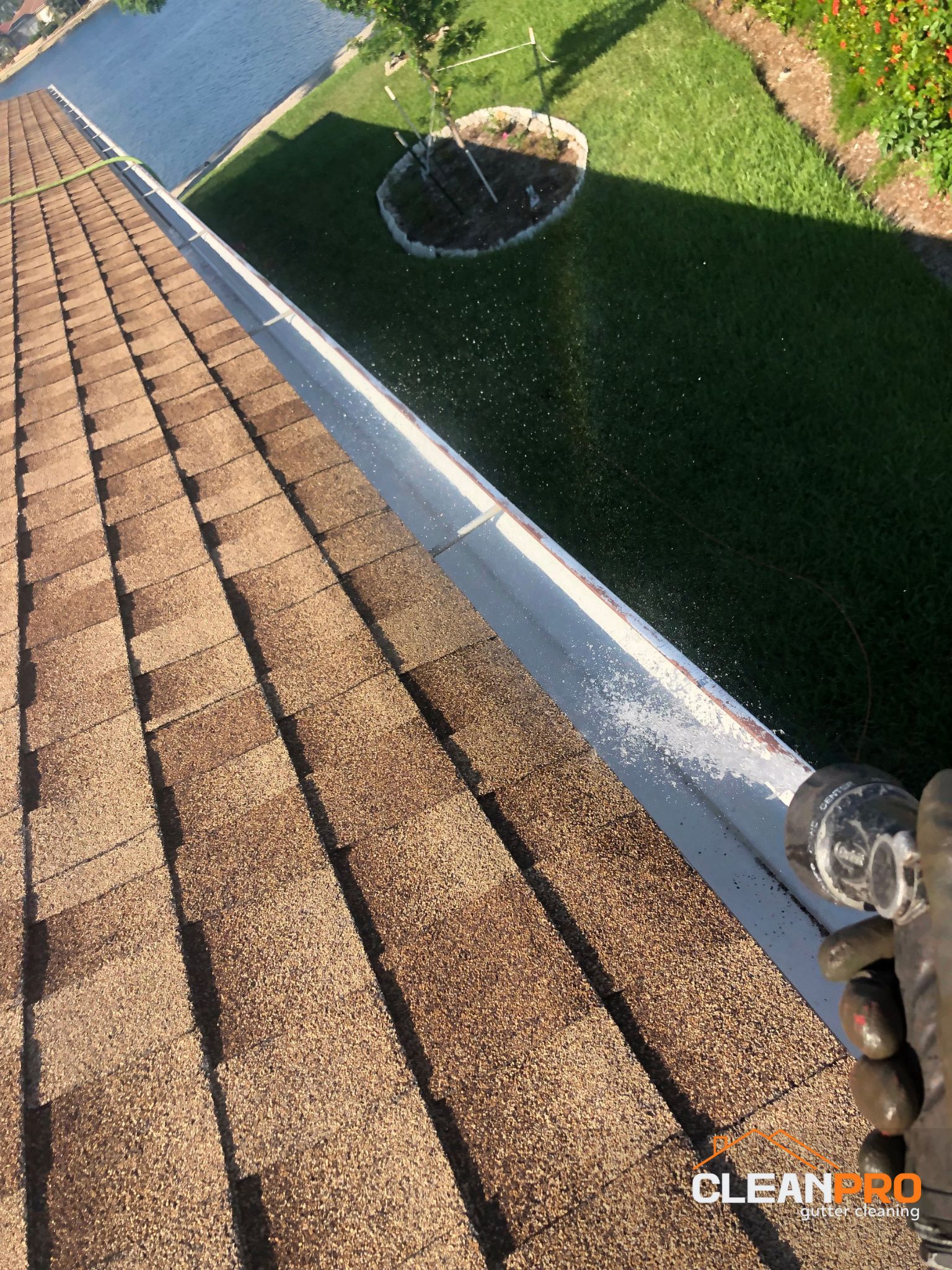 Gutter Cleaning in Rochester for Tracy Home