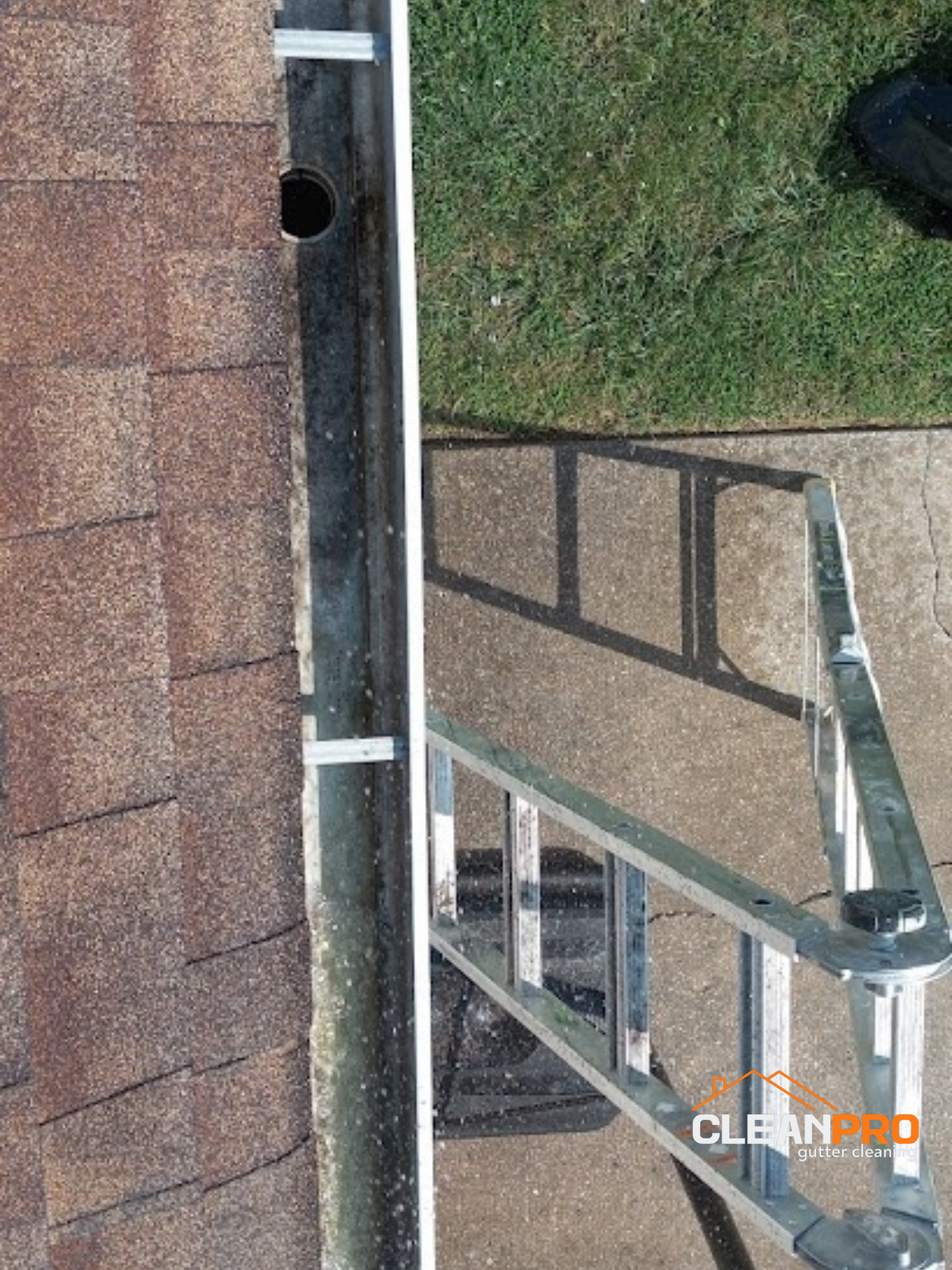 Local Gutter Cleaning in Columbia