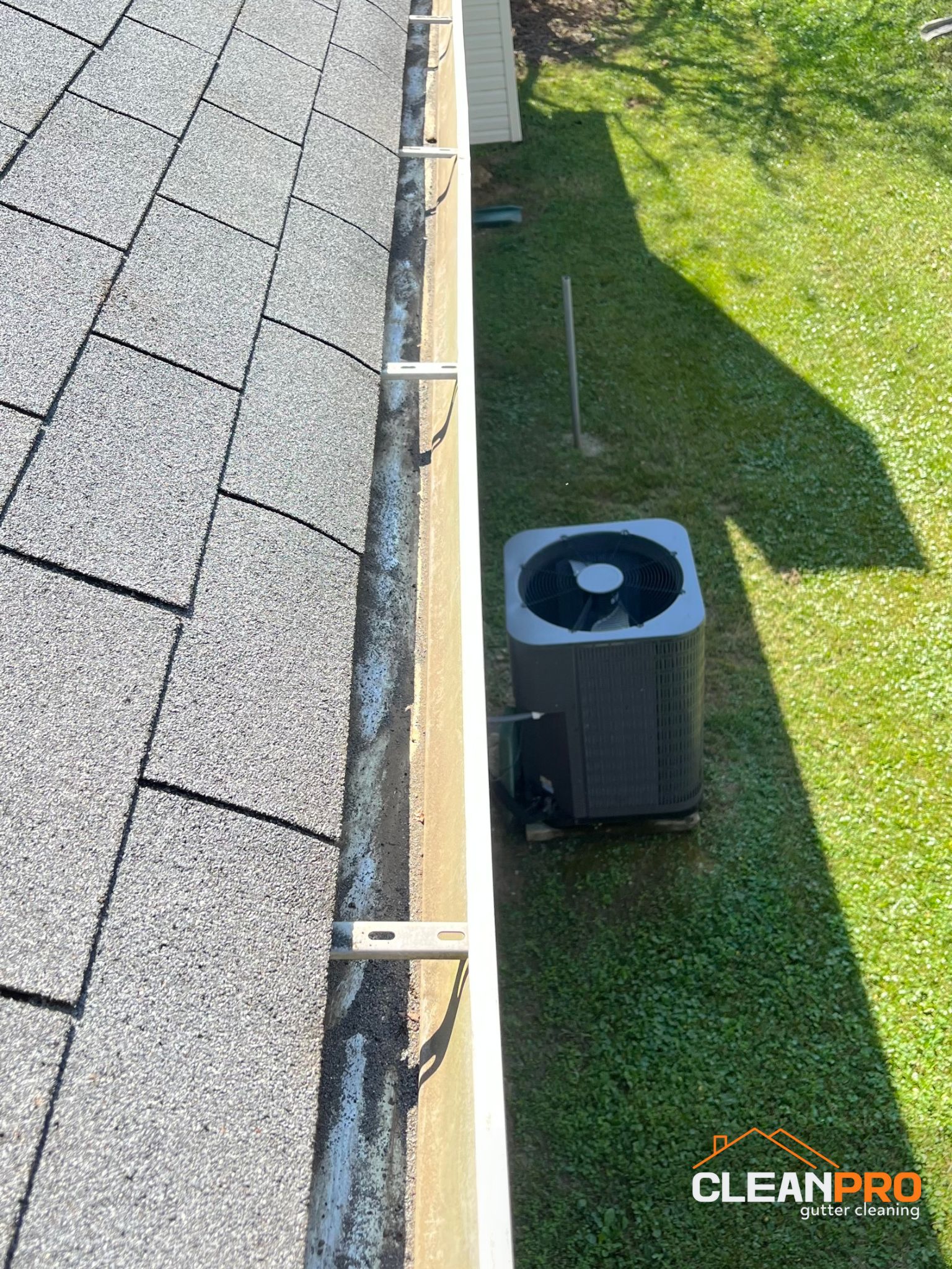 Quality Gutter Cleaning in Dallas TX