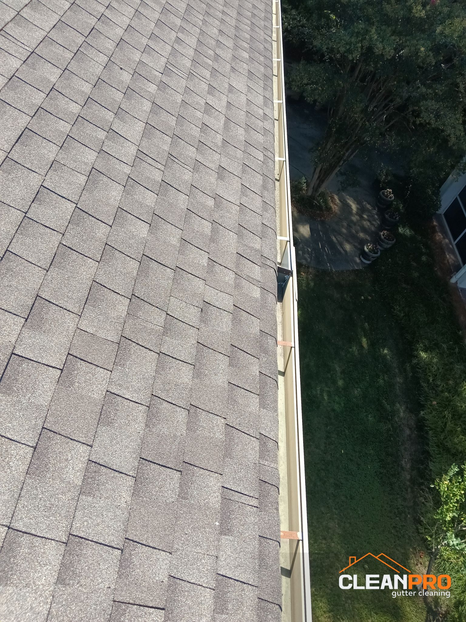 Quality Gutter Cleaning in Dayton OH