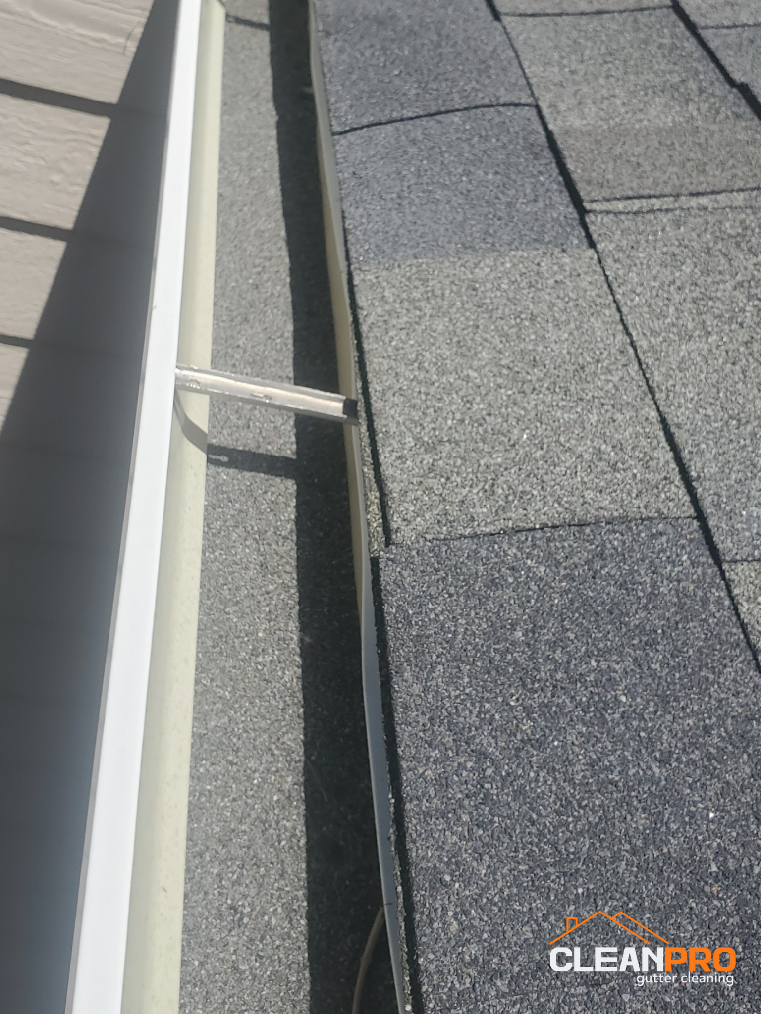 Quality Gutter Cleaning in Douglasville GA