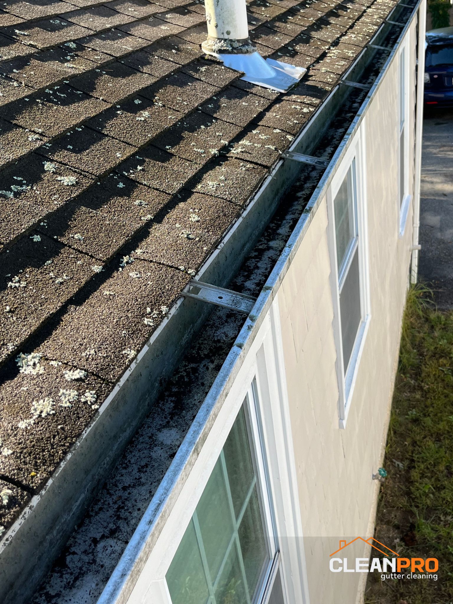 Quality Gutter Cleaning in Milwaukee WI