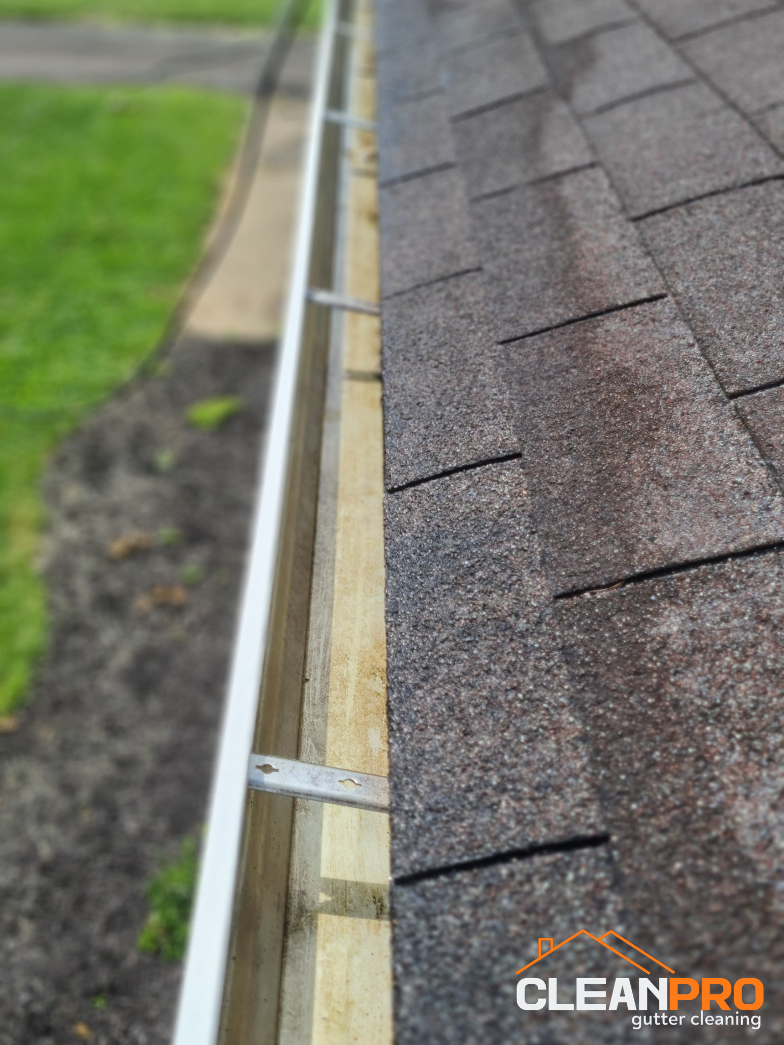 Quality Gutter Cleaning in Newport News VA