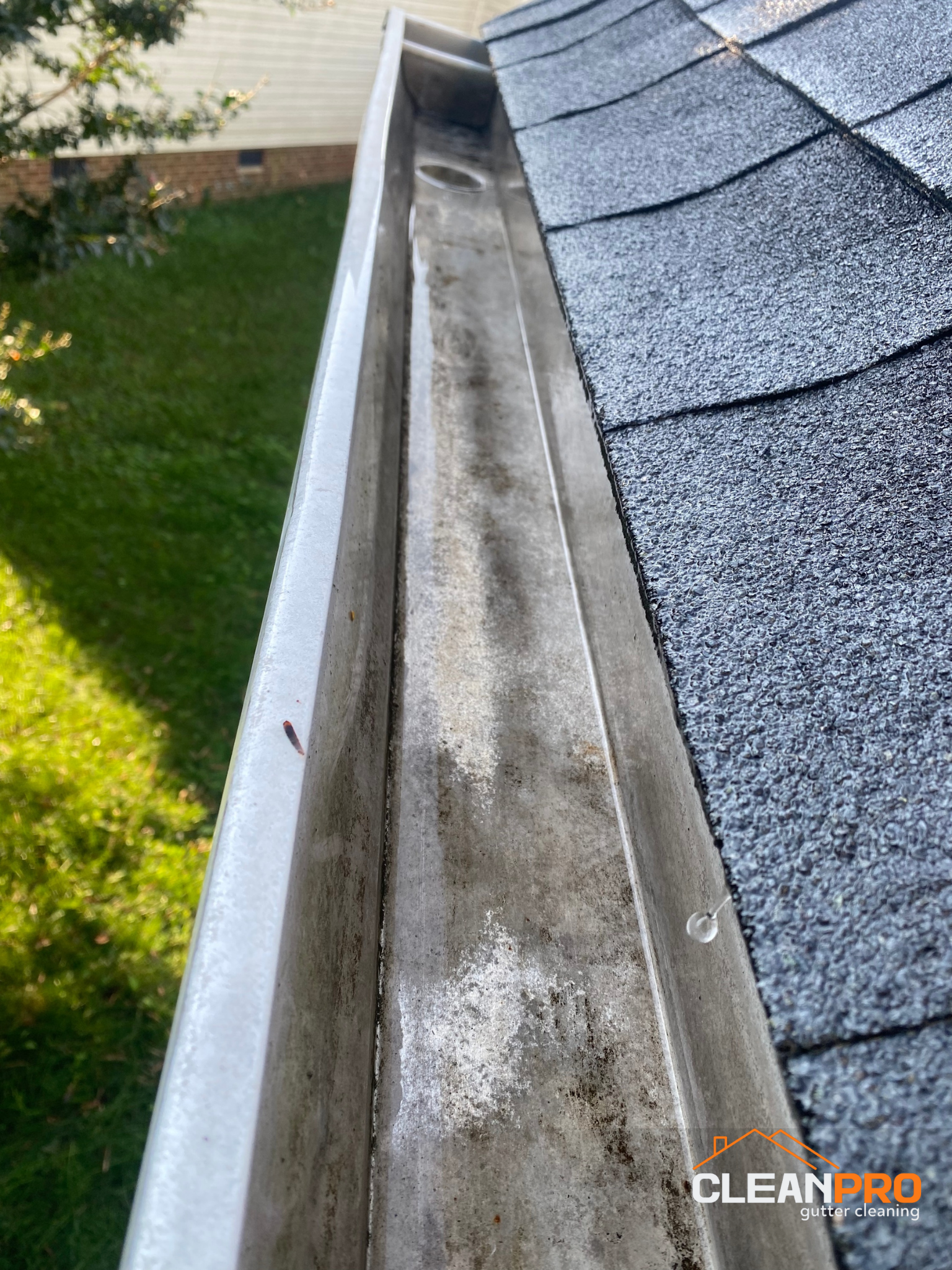 Quality Gutter Cleaning in Philadelphia PA