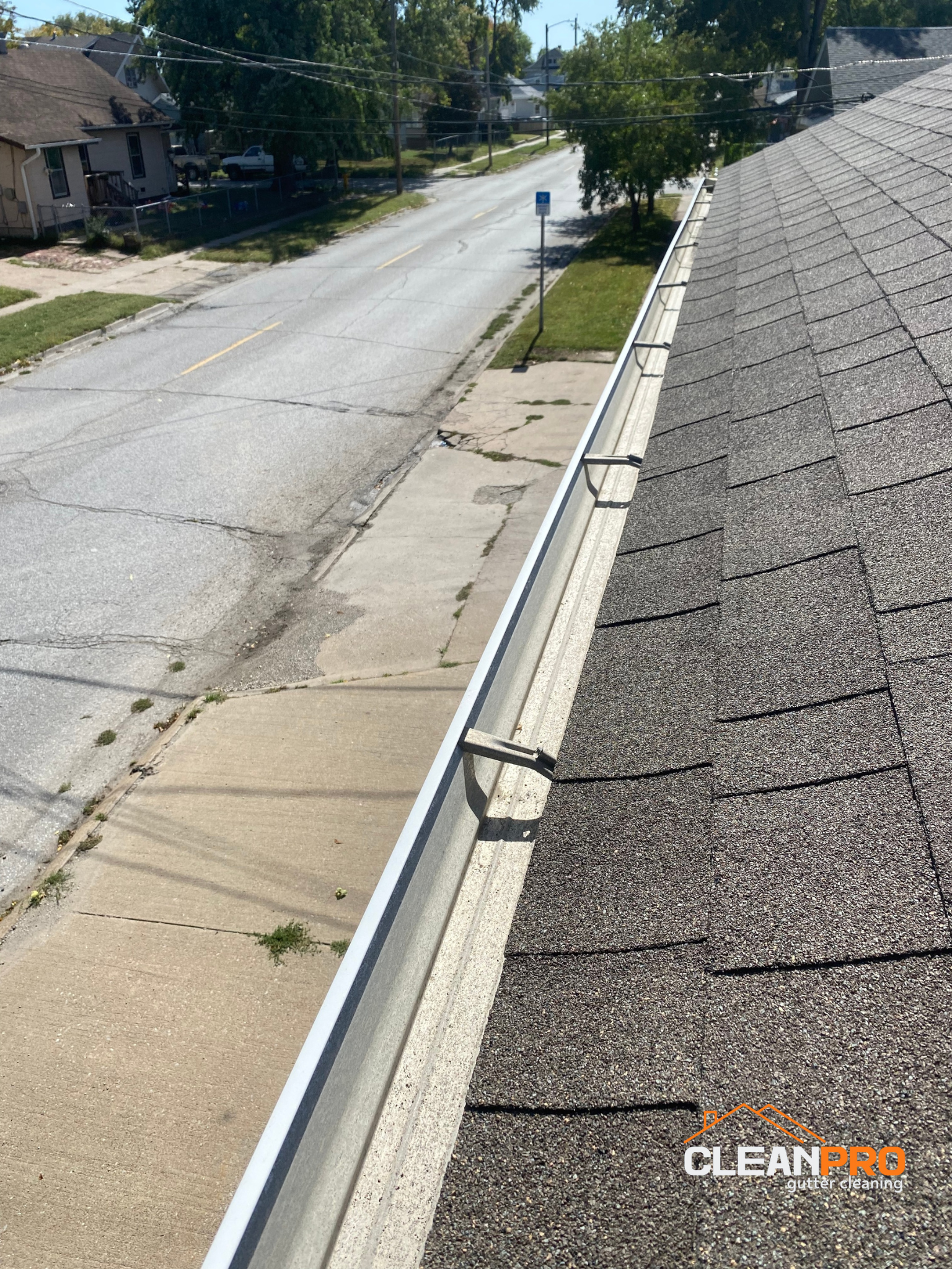Residential Gutter Cleaning in Des Moines IA