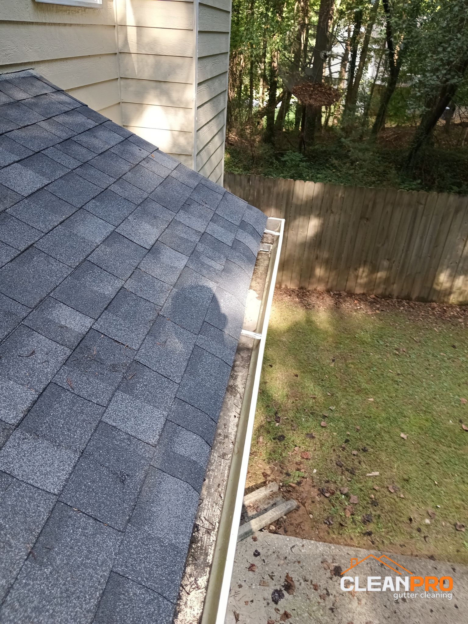 Top Notch Gutter Cleaning Service in Detroit