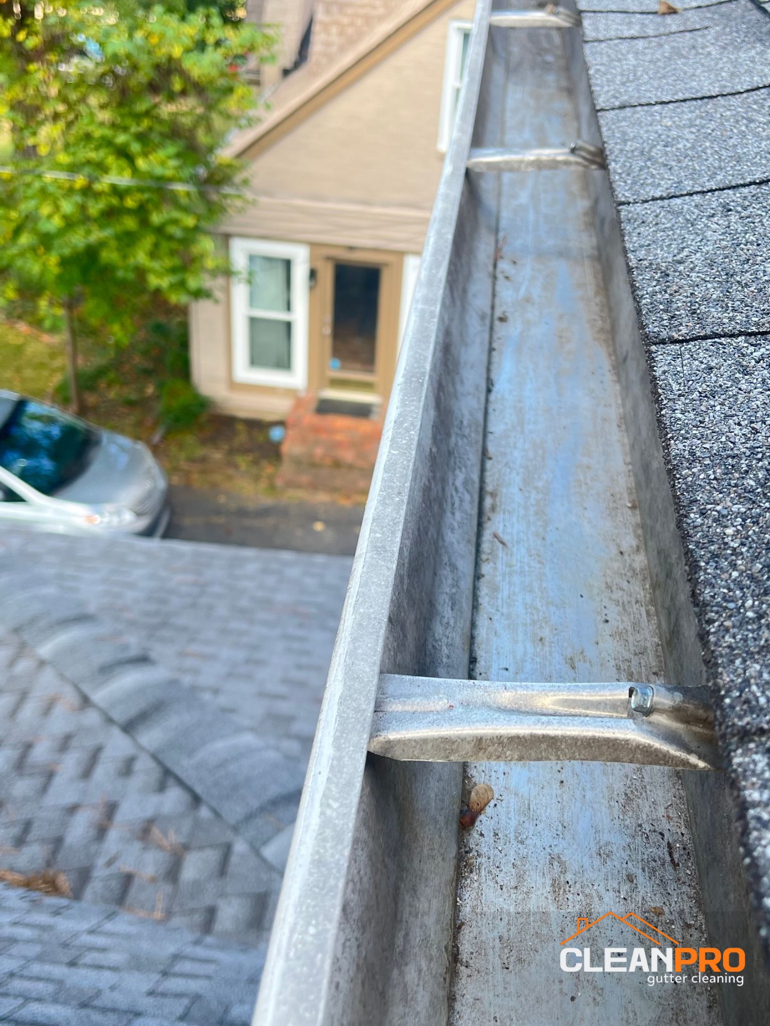 Top Notch Gutter Cleaning Service in Franklin