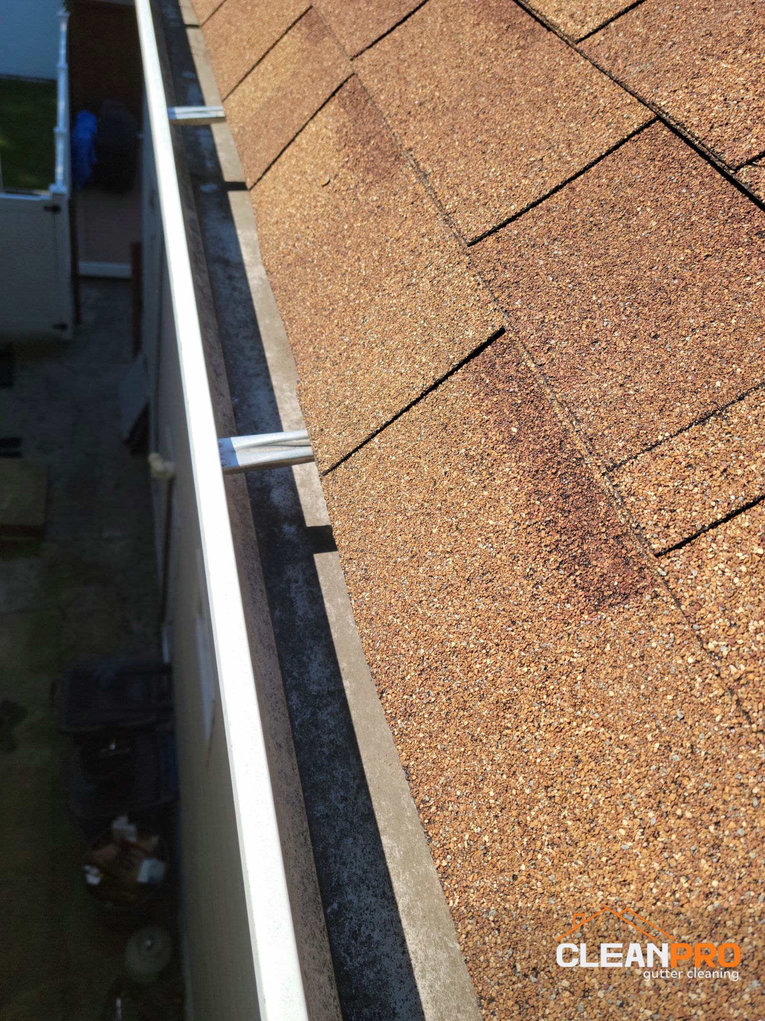 Top Notch Gutter Cleaning Service in Syracuse