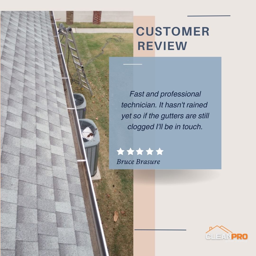Bruce From Houston, TX gives us a 5 star review for a recent gutter cleaning service.