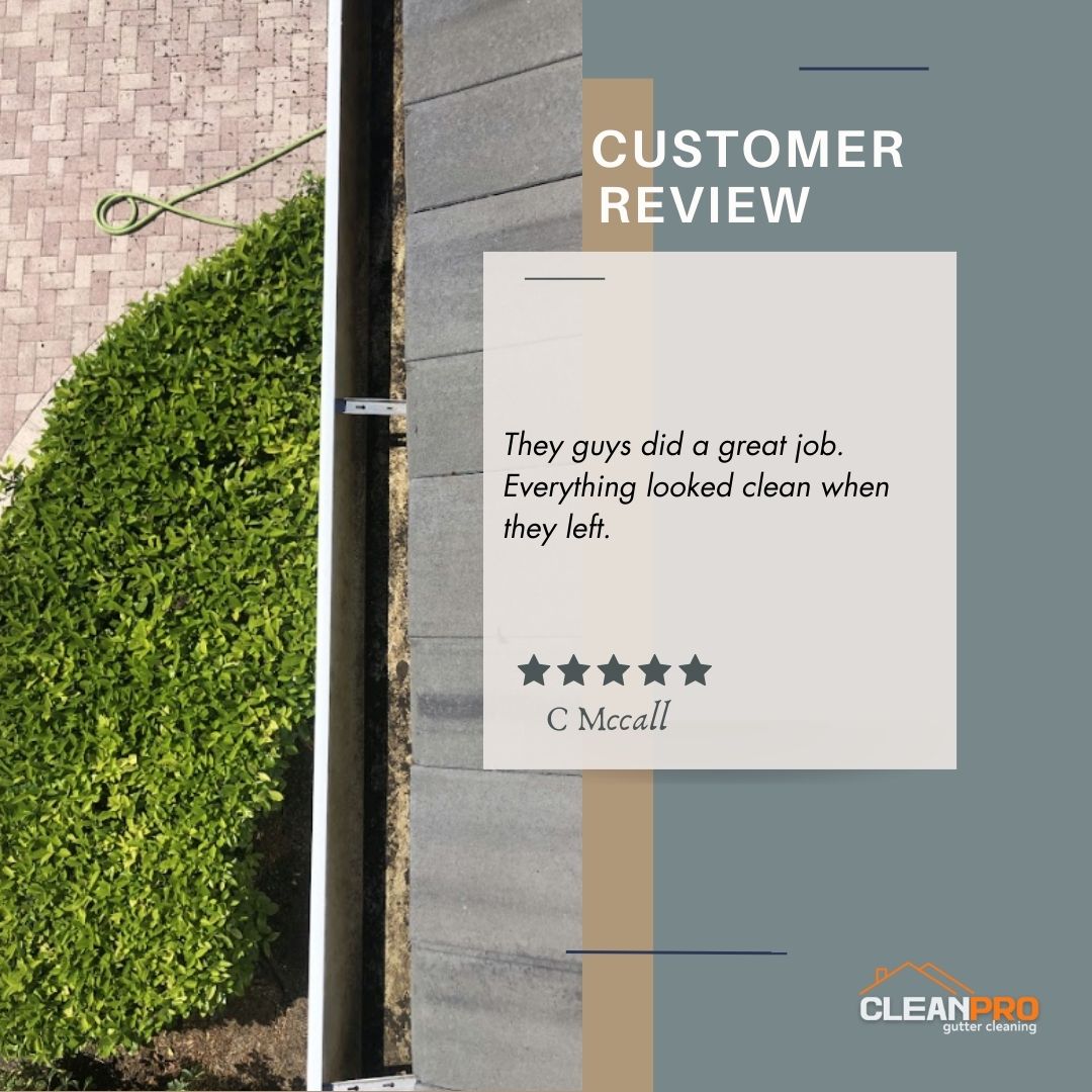 C From Orlando, FL gives us a 5 star review for a recent gutter cleaning service.