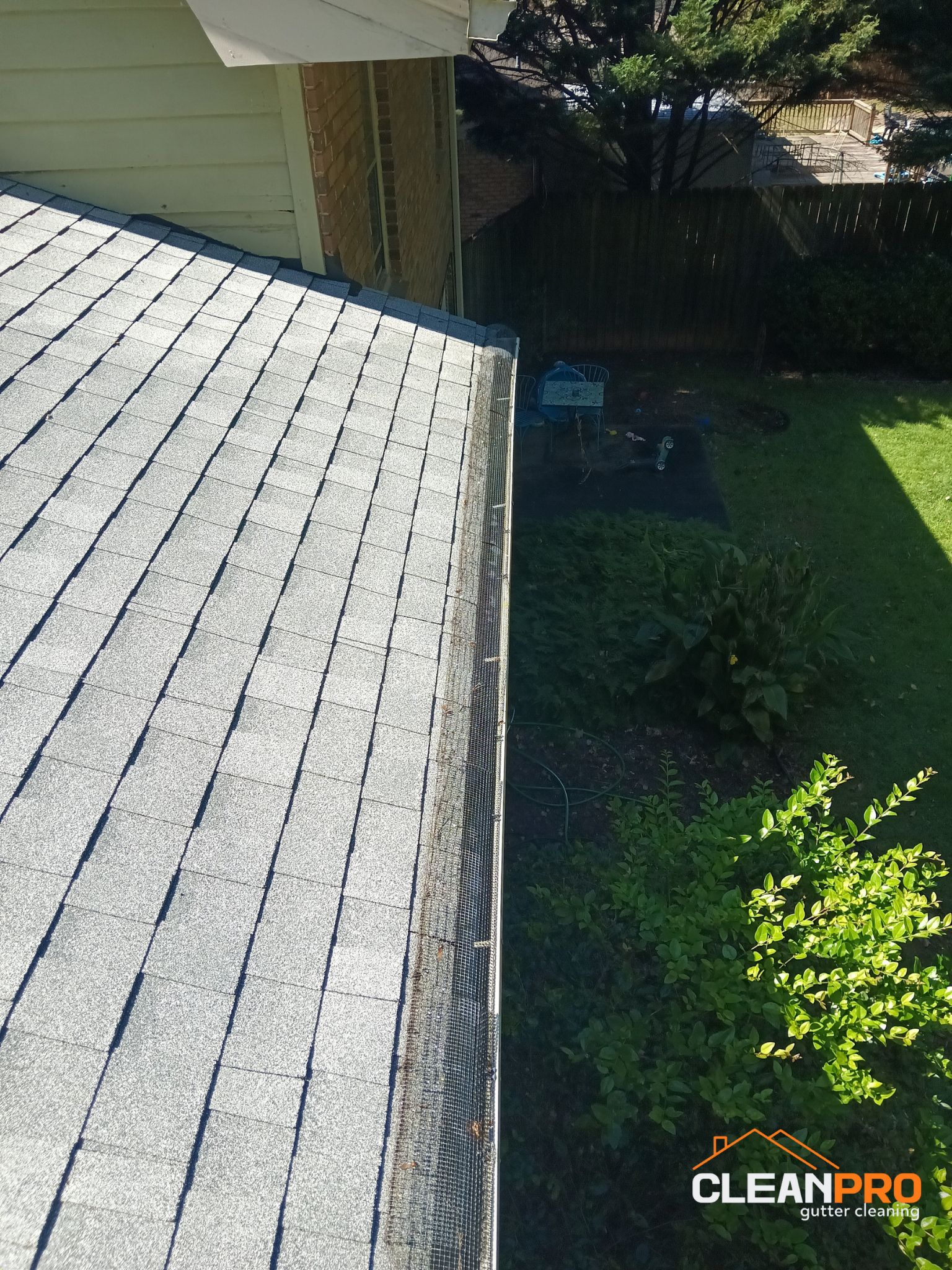 Residential Gutter Cleaning in Memphis TN
