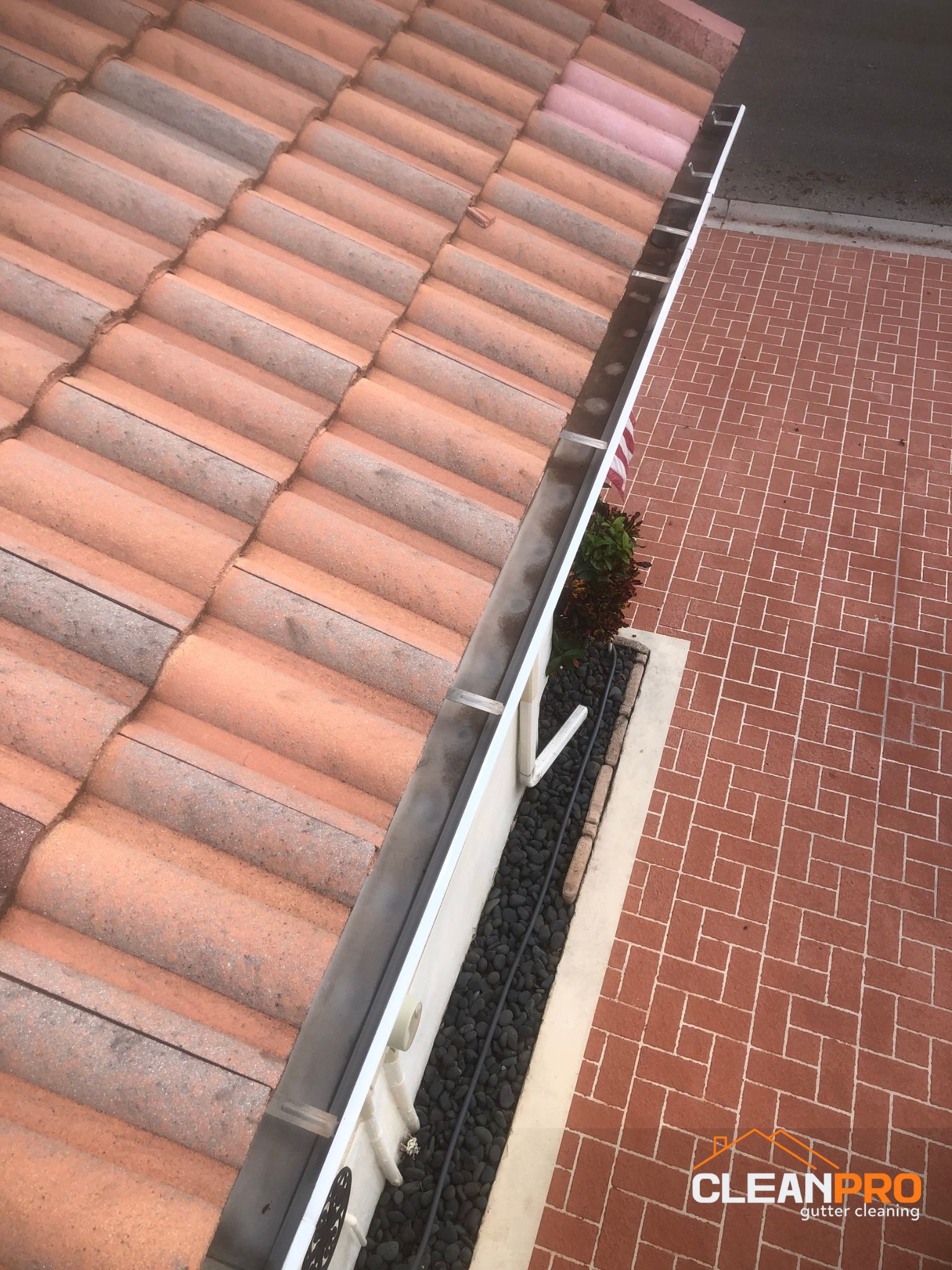 Local Gutter Cleaning in Sarasota