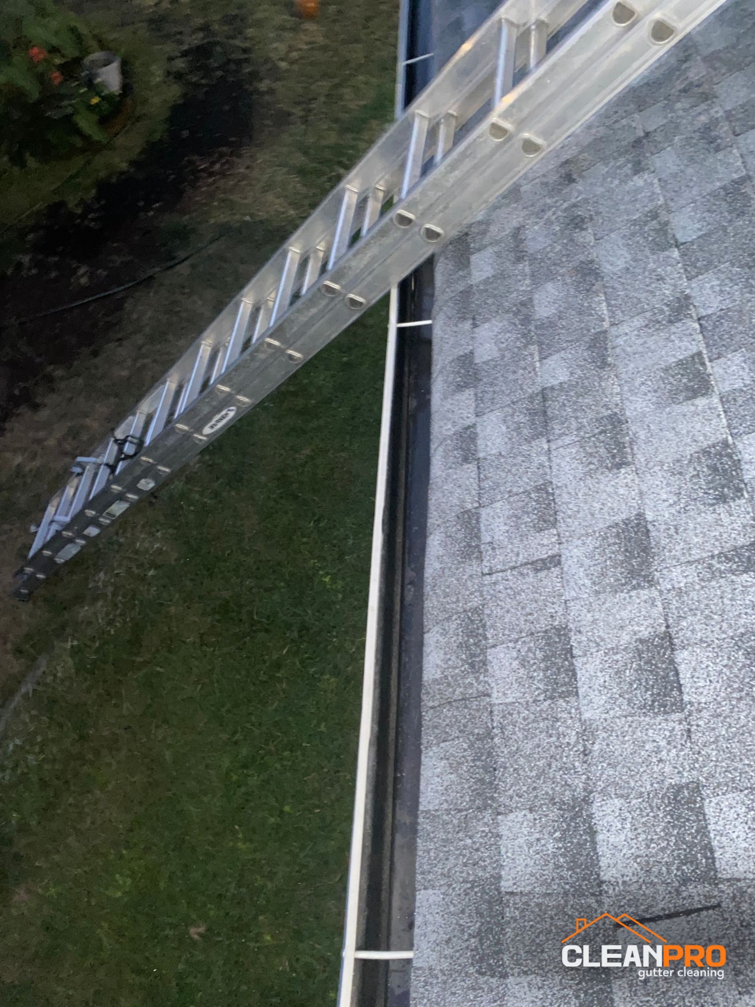 Residential Gutter Cleaning in Lawrence KS