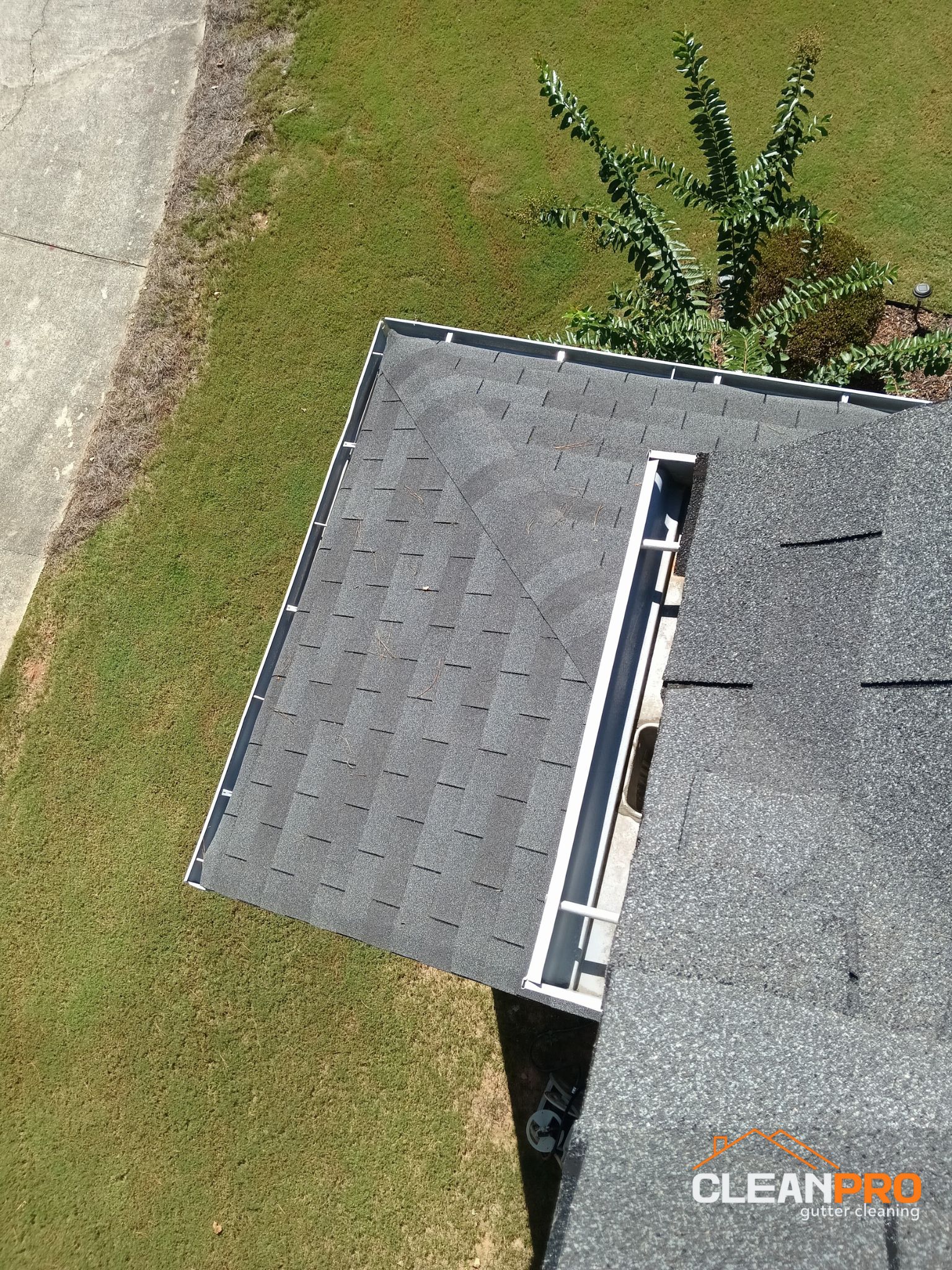 Residential Gutter Cleaning in Kennesaw GA
