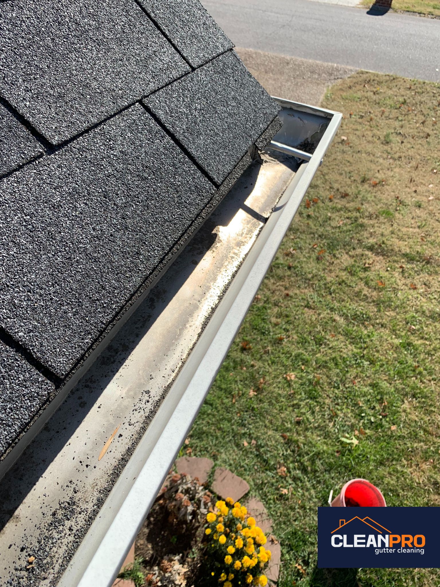 Local Gutter Cleaning in Nashville TN