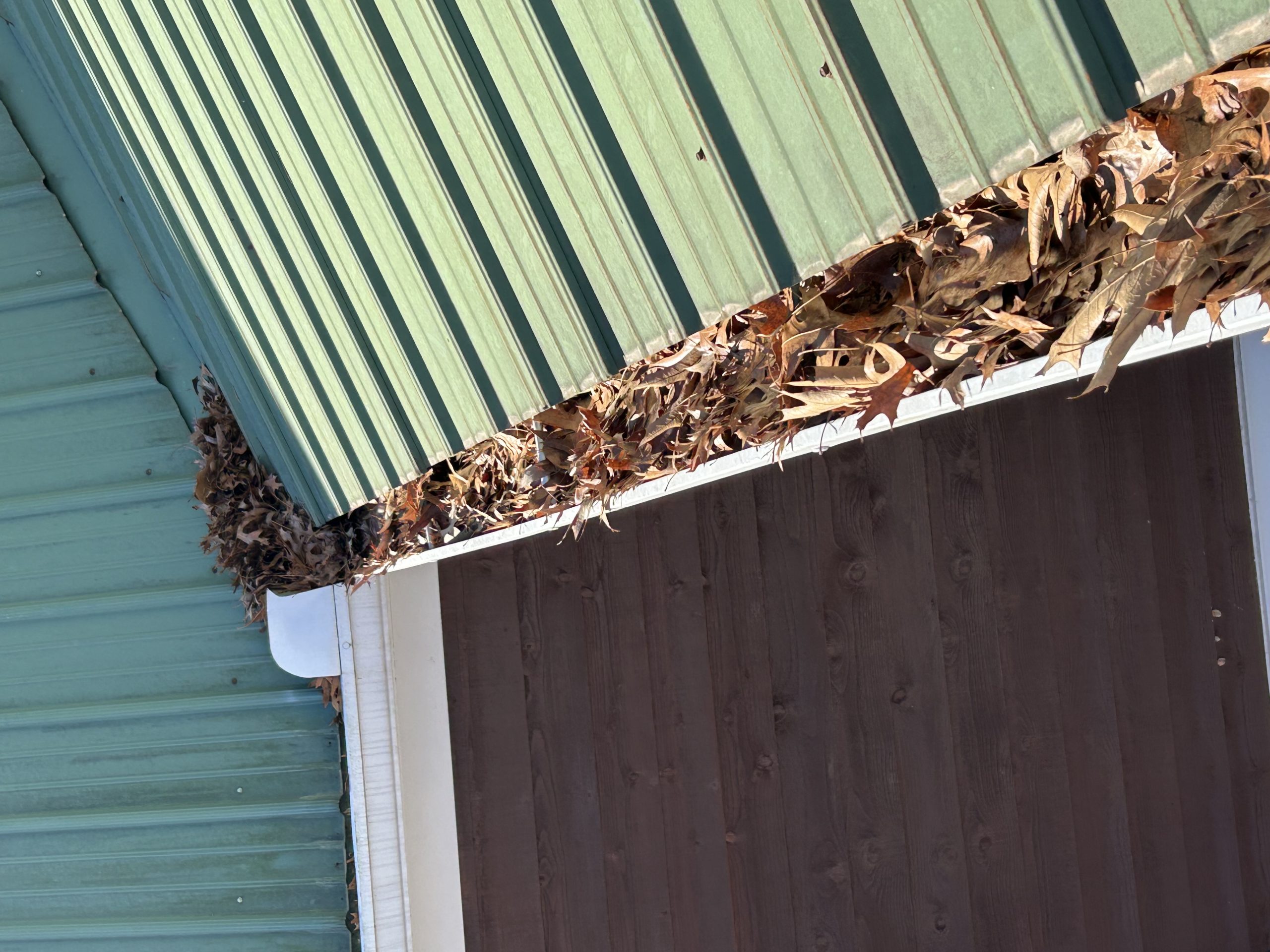 Clogged or Blocked Gutters: What's the Difference?